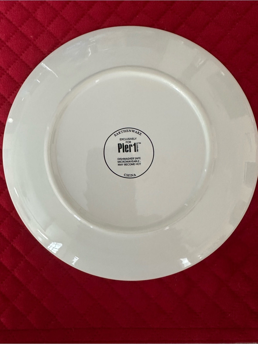 Pier 1 Imports Fa La La La La Llama Christmas Salad Plate NWOT - Picture 2 of 2